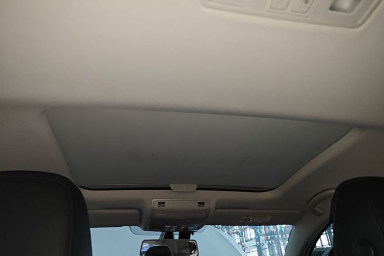Volkswagen Golf 2020 car image #18
