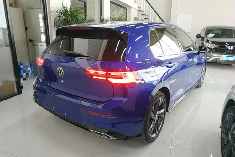 Volkswagen Golf 2021 car image #7