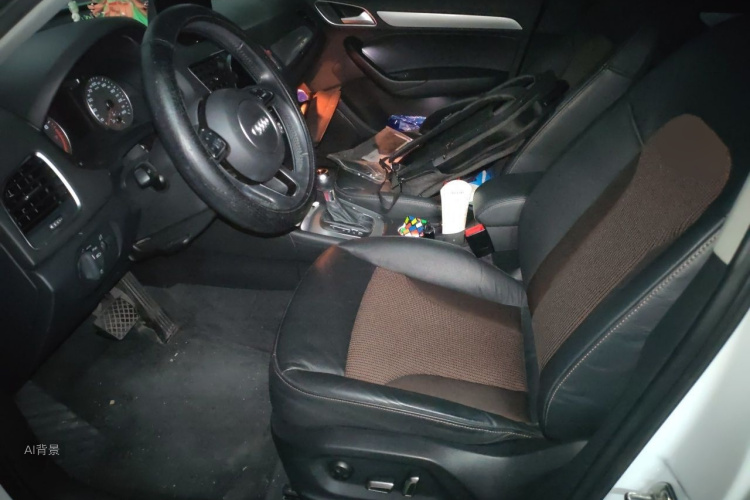Audi Q3 2017 car image #18