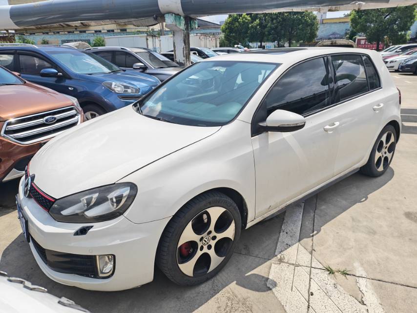 Volkswagen GolfGTI 2012 car image 