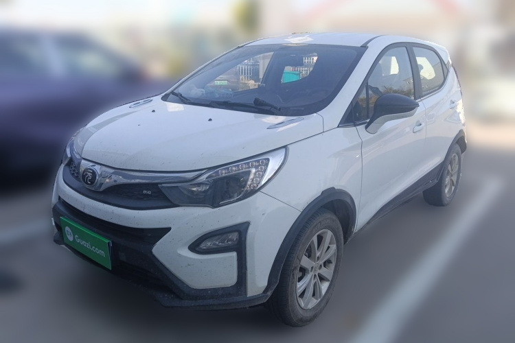 BYD Yuan 2018 #2 BYD Yuan 2018 car image #2