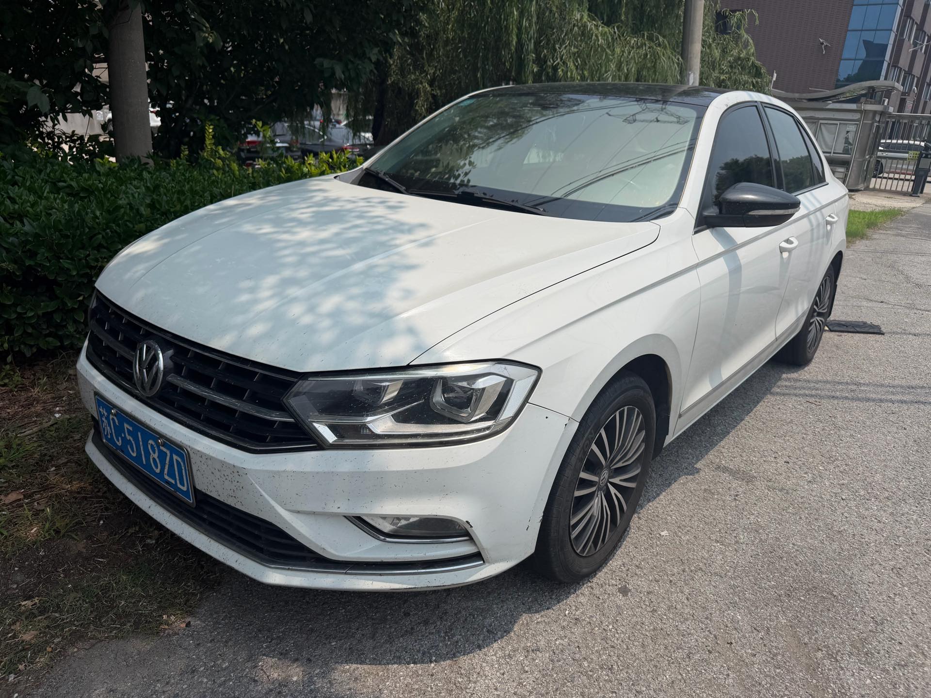 2016 car image 
