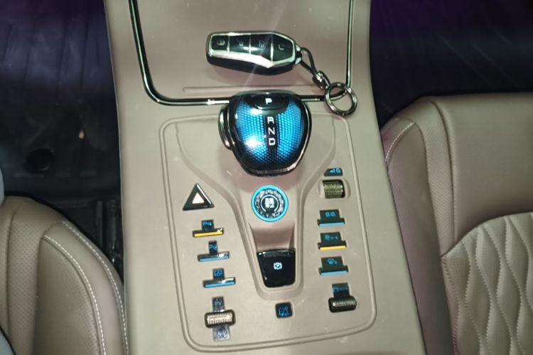 BYD Han 2025 #18 BYD Han 2025 immagine di auto #18