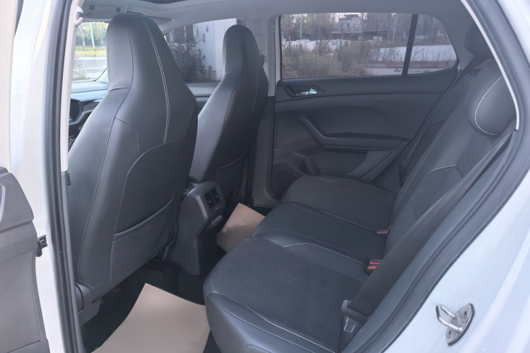 Volkswagen T-Cross 2020 car image #15