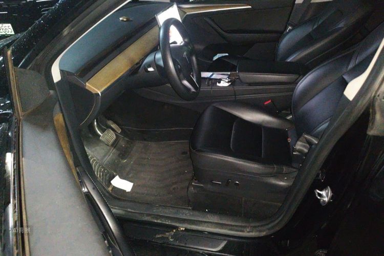 Tesla Model Y 2022 #18 Tesla Model Y 2022 car image #18