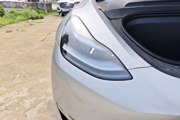 Tesla Model Y 2023 #8 Tesla Model Y 2023 car image #8