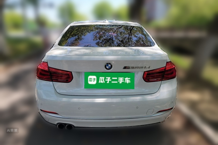 BMW 3 Series 2018 car image #6