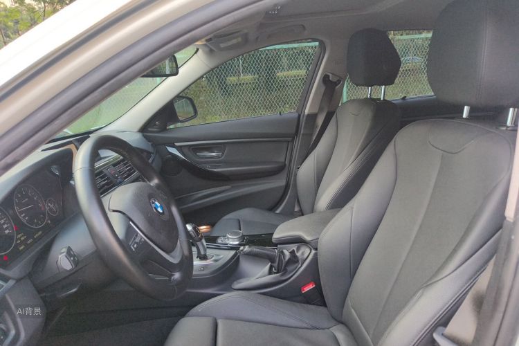 BMW 3 Series 2019 immagine di auto #17