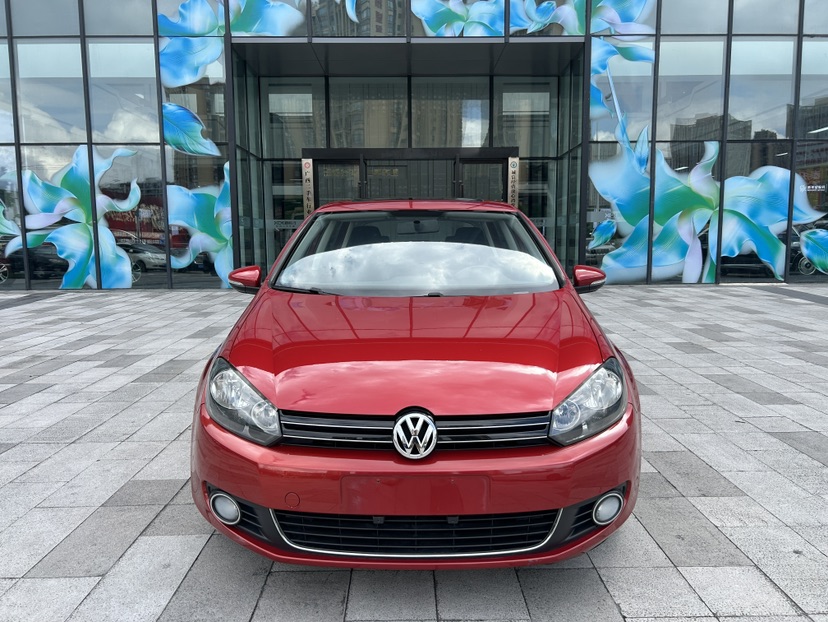 Volkswagen Golf 2011 car image #2