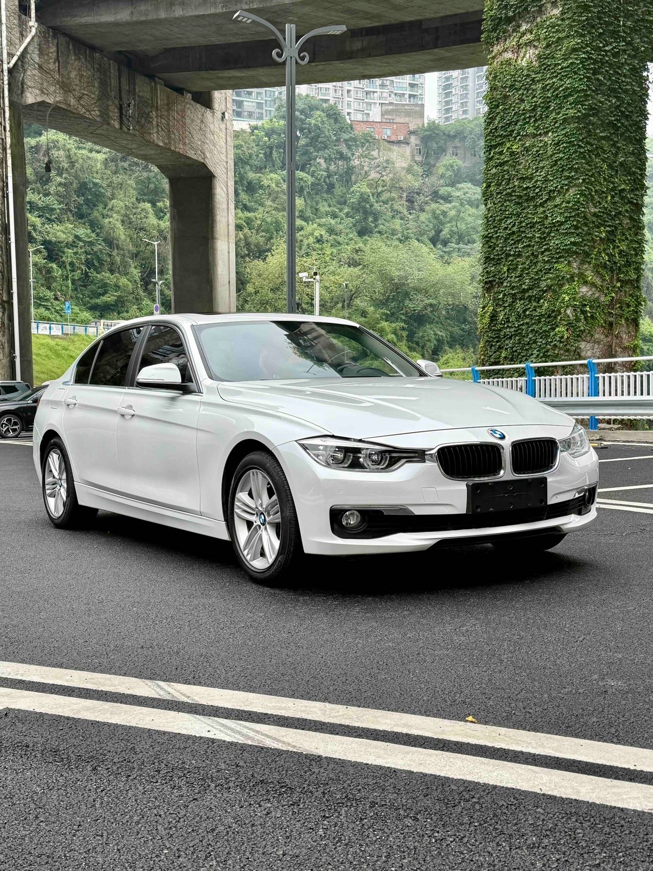 BMW 3 Series 2016 car image #3