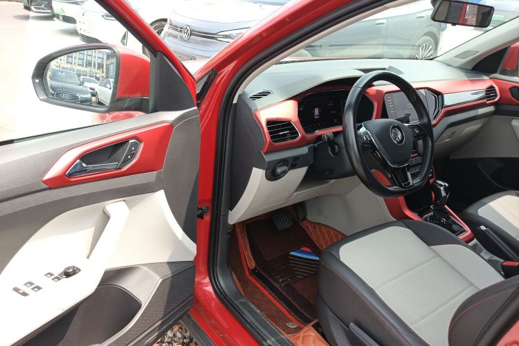 Volkswagen T-Cross 2020 car image #16