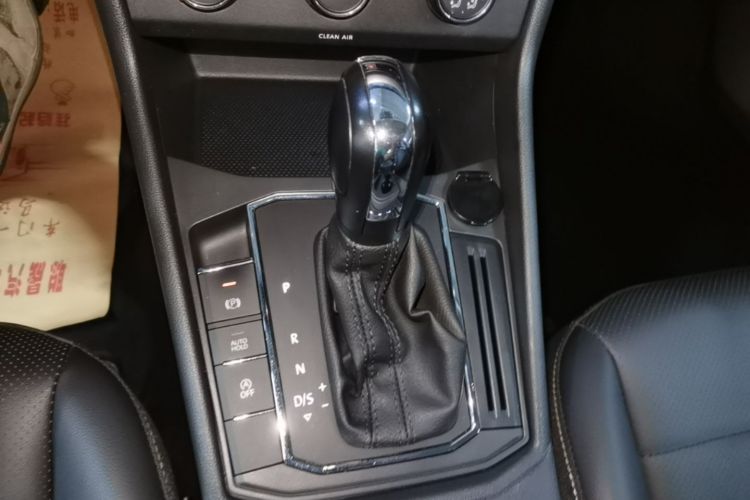 Volkswagen Lavida 2021 car image #14