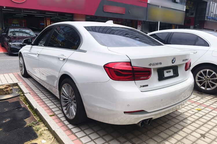 BMW 3 Series 2018 car image #5