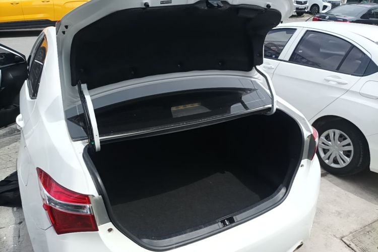2016 immagine di auto #19