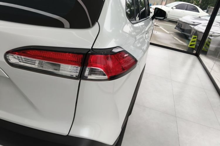 Toyota Corolla Cross 2023 #8 Toyota Corolla Cross 2023 car image #8