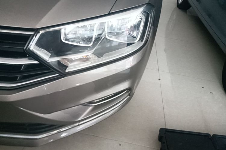 Volkswagen Bora 2016 car image #21