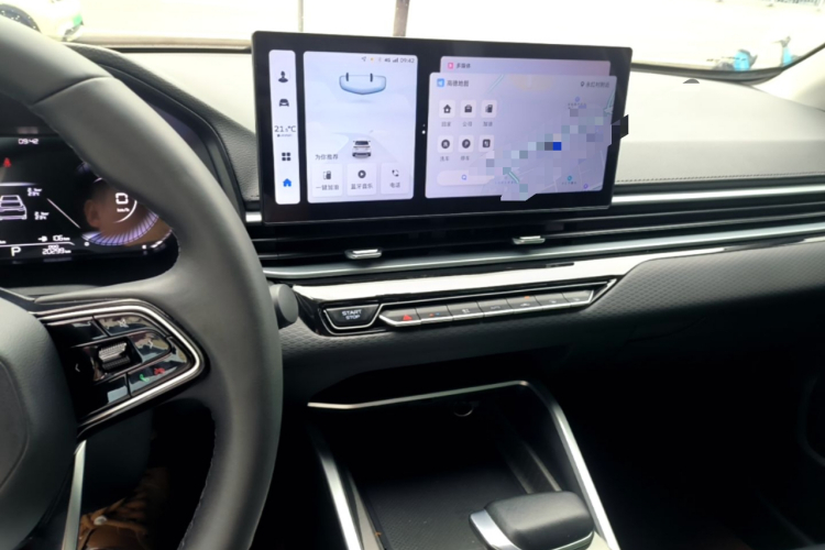 GEELY Emgrand 2025 car image #13