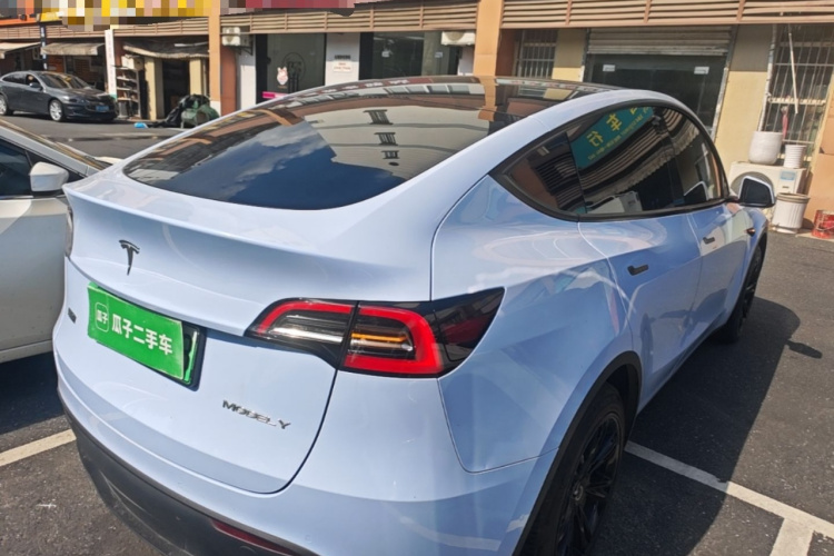 Tesla Model Y 2022 #7 Tesla Model Y 2022 car image #7