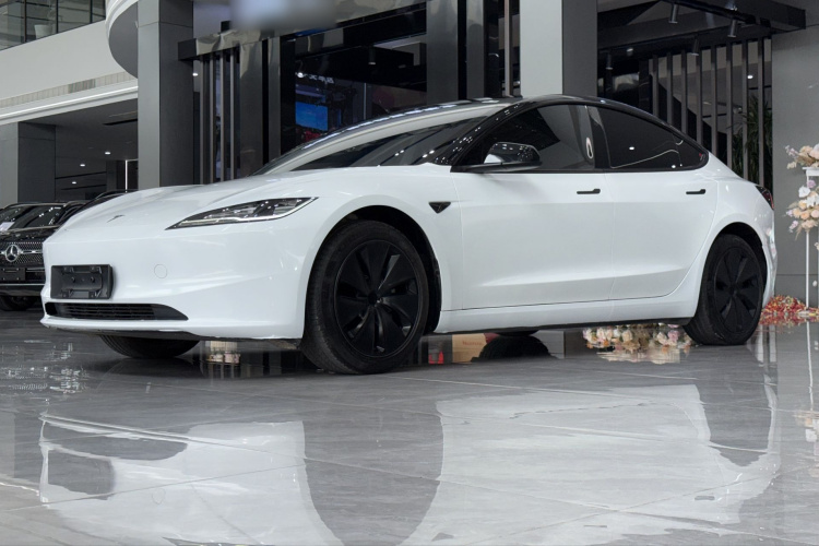 Tesla Model 3 2024 #2 Tesla Model 3 2024 car image #2