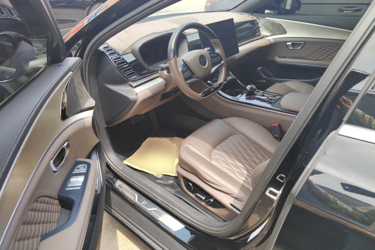 BYD Han 2023 car image #16