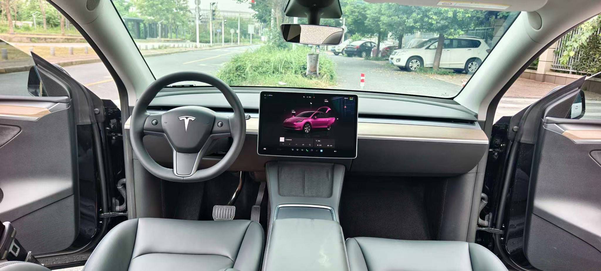 Tesla Model Y 2022 car image #7