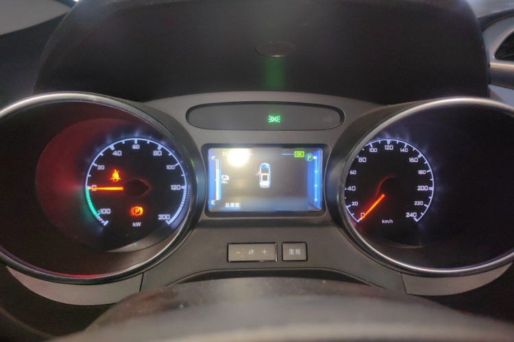 BYD Yuan New Energy 2019 car image #13