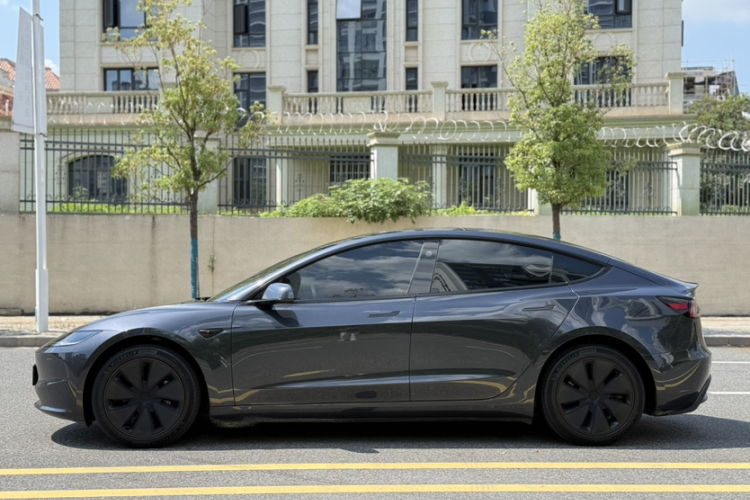 Tesla Model 3 2024 #3 Tesla Model 3 2024 car image #3