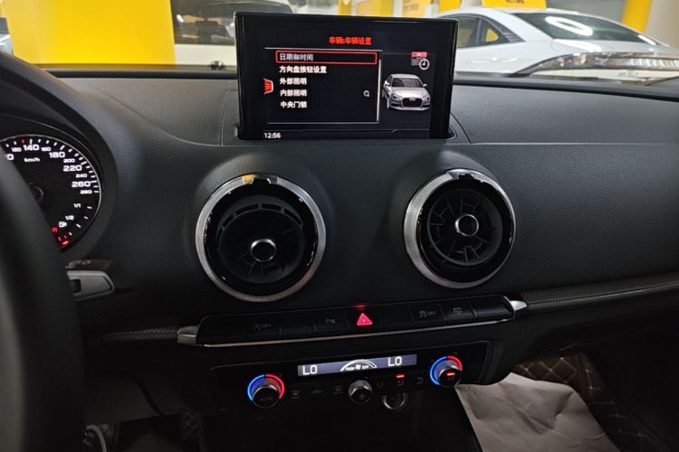 Audi A3 2019 car image #13