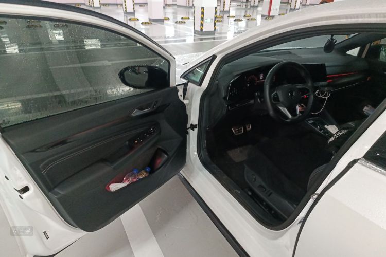 Volkswagen Golf 2023 #18 Volkswagen Golf 2023 صورة سيارة #18