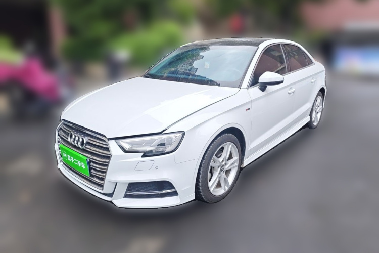 Audi A3 2019 car image #2