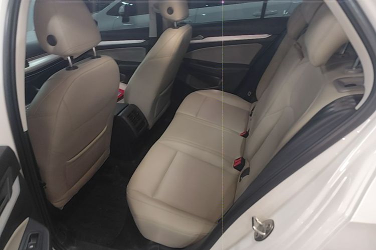 Volkswagen Golf 2022 #17 Volkswagen Golf 2022 صورة سيارة #17