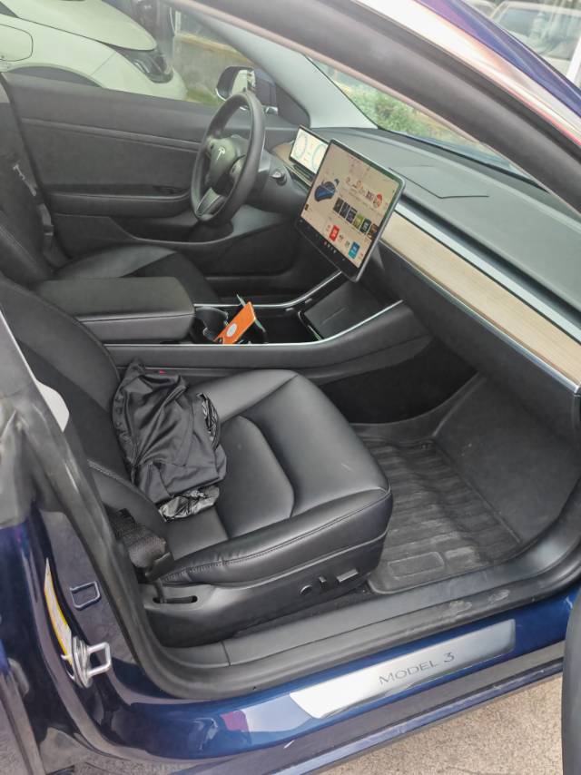 Tesla Model 3 2020 #2 Tesla Model 3 2020 car image #2