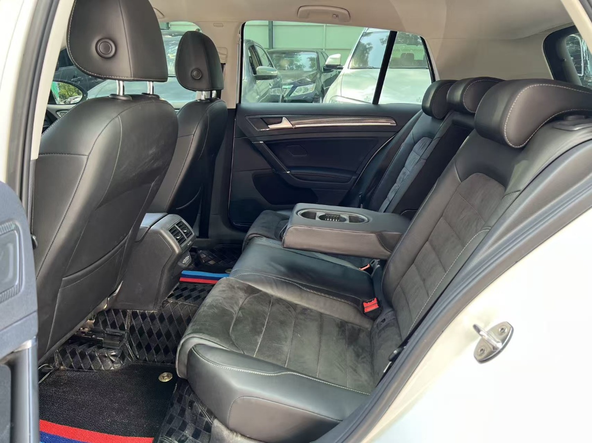 Volkswagen Golf 2019 immagine di auto #8