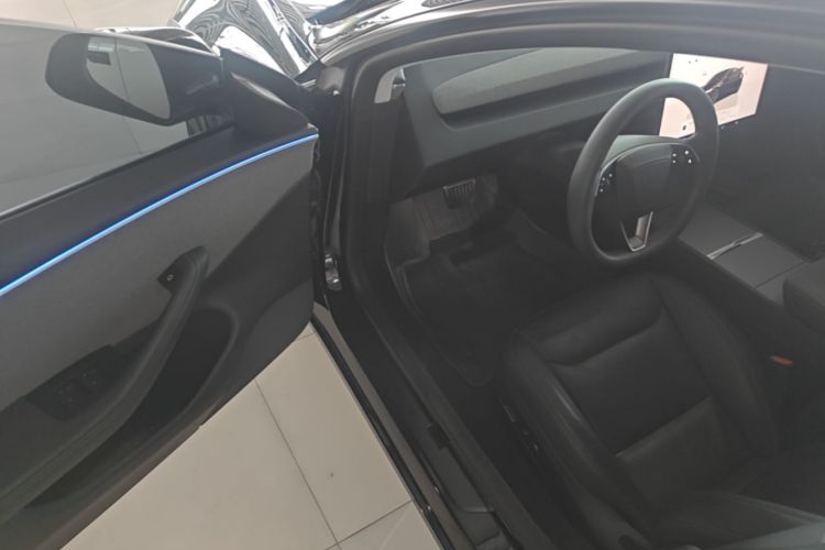 Tesla Model 3 2024 #16 Tesla Model 3 2024 car image #16