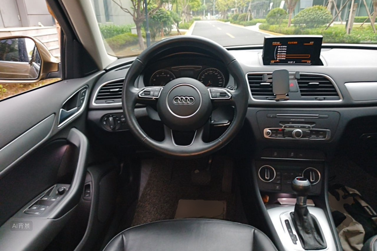 Audi Q3 2019 #12 Audi Q3 2019 car image #12