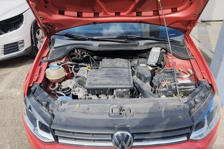 Volkswagen Polo 2016 car image #22