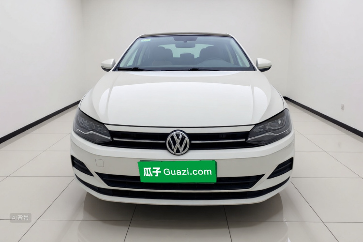 Volkswagen Polo 2021 car image #3