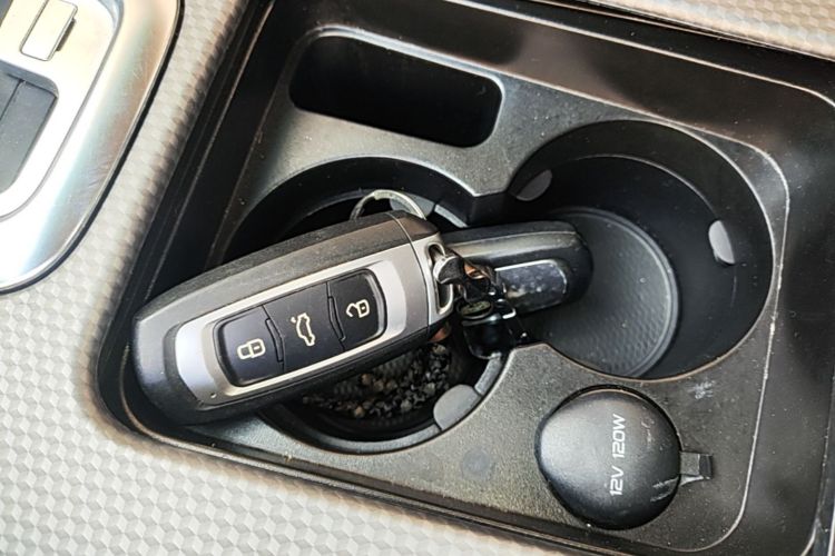 GEELY Emgrand GS 2017 car image #9