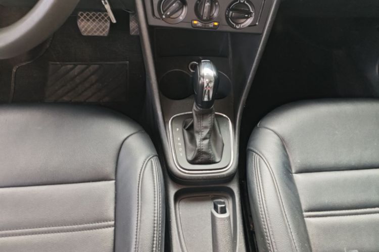 Volkswagen Polo 2019 #14 Volkswagen Polo 2019 car image #14
