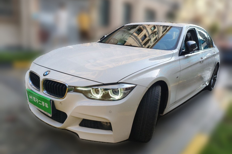 BMW 3 Series 2018 car image #2