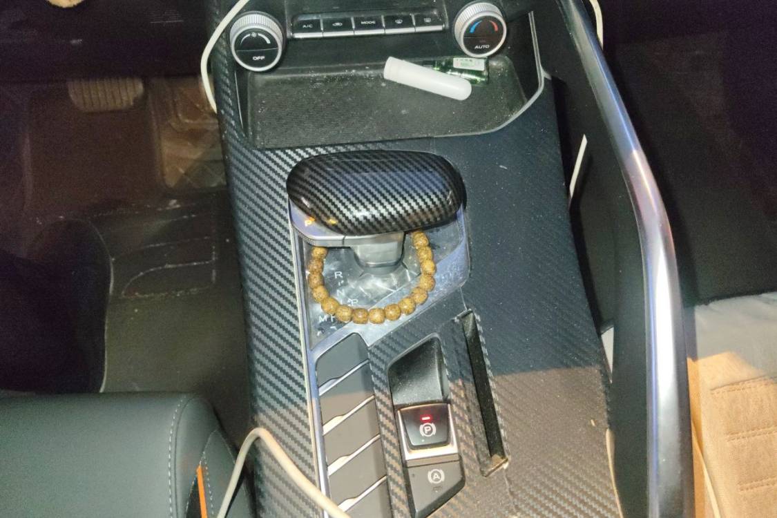 GEELY Coolray 2024 car image #27