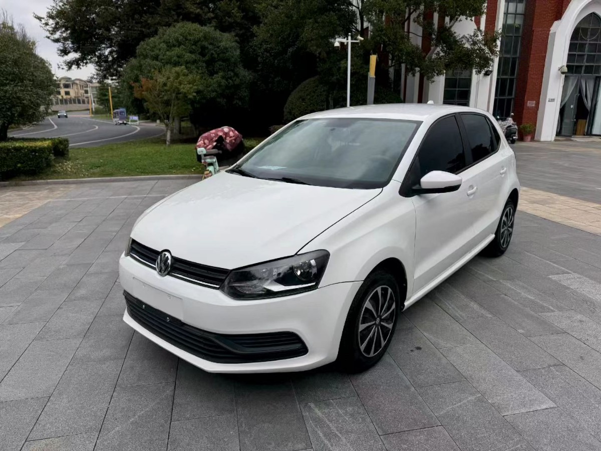 Volkswagen Polo 2017 car image #3