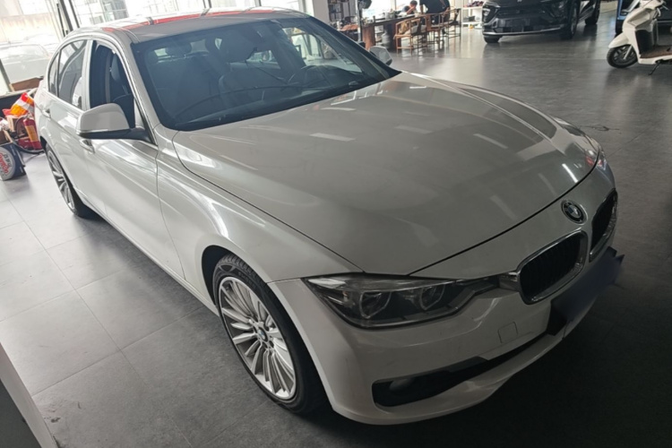 BMW 3 Series 2018 #4 BMW 3 Series 2018 car image #4