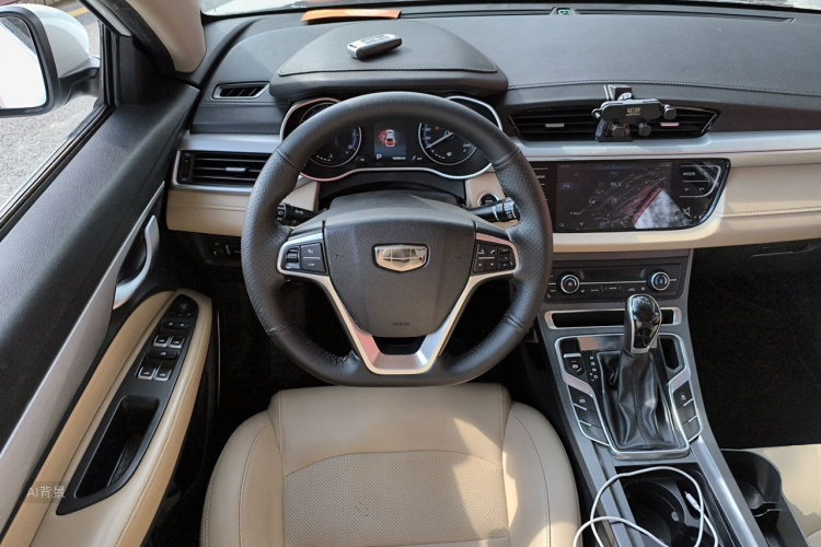 GEELY Emgrand 2018 #12 GEELY Emgrand 2018 صورة سيارة #12
