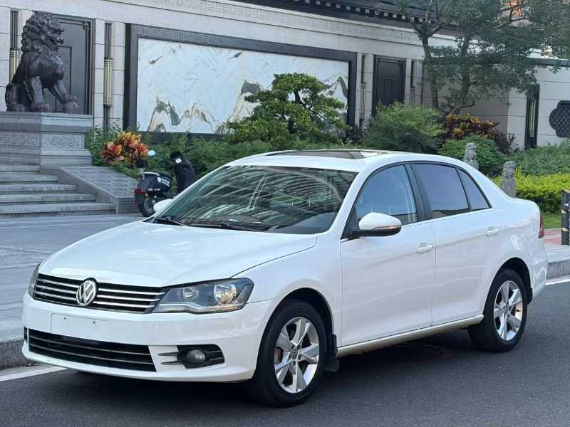 Volkswagen Bora 2015 Volkswagen Bora 2015 صورة سيارة