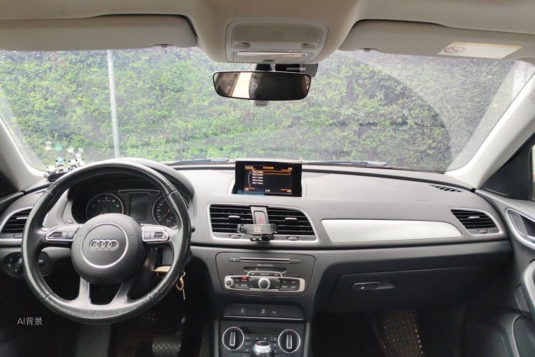 Audi Q3 2016 car image #20
