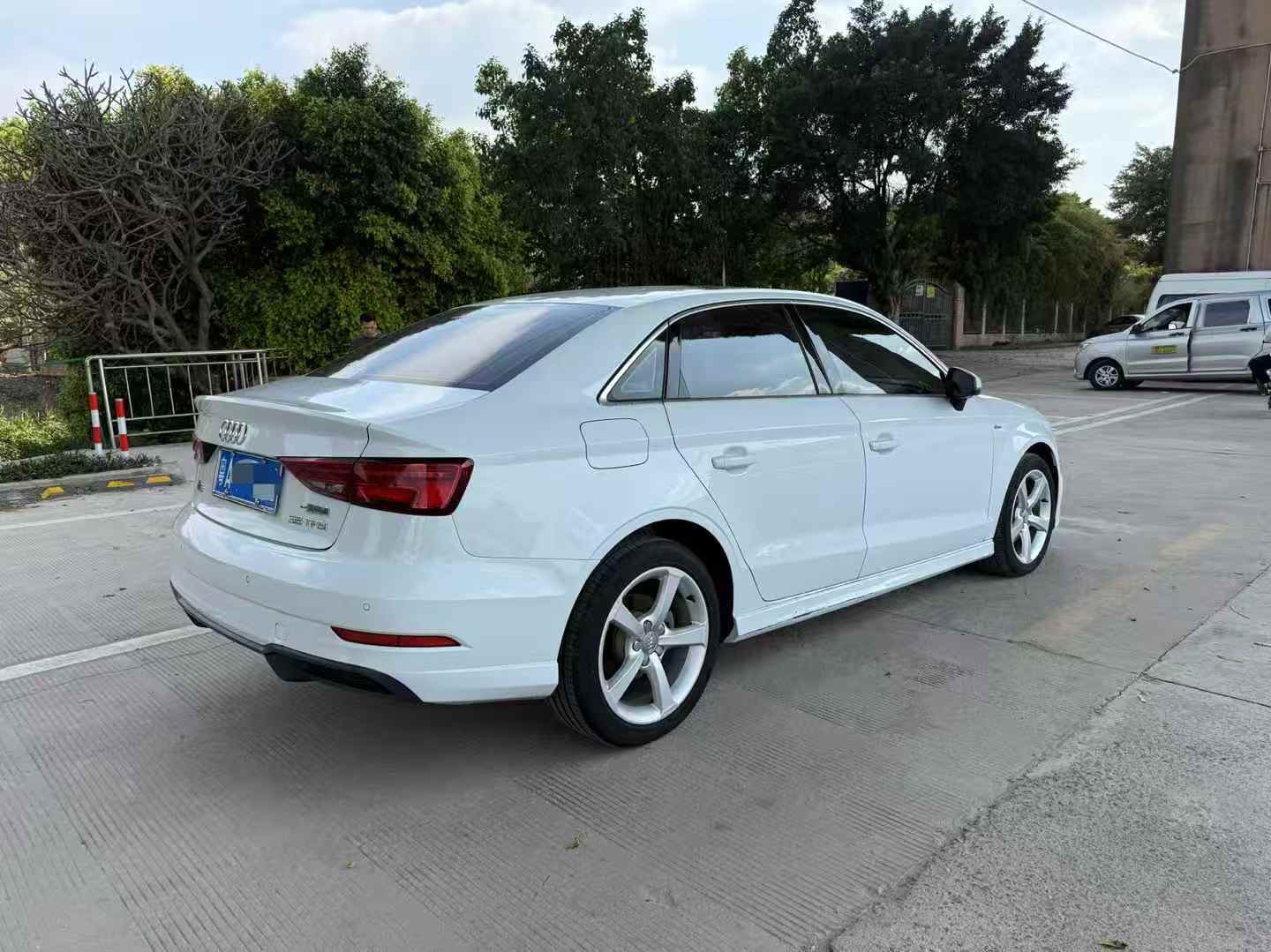 Audi A3 2018 car image #6
