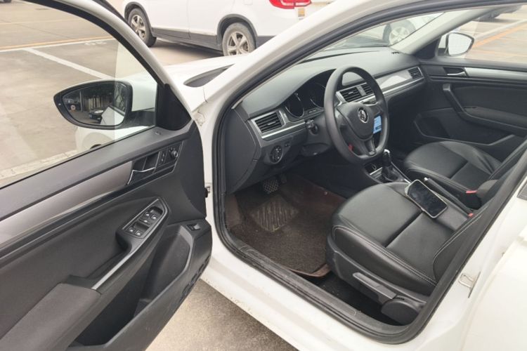 Volkswagen Bora 2020 صورة سيارة #16