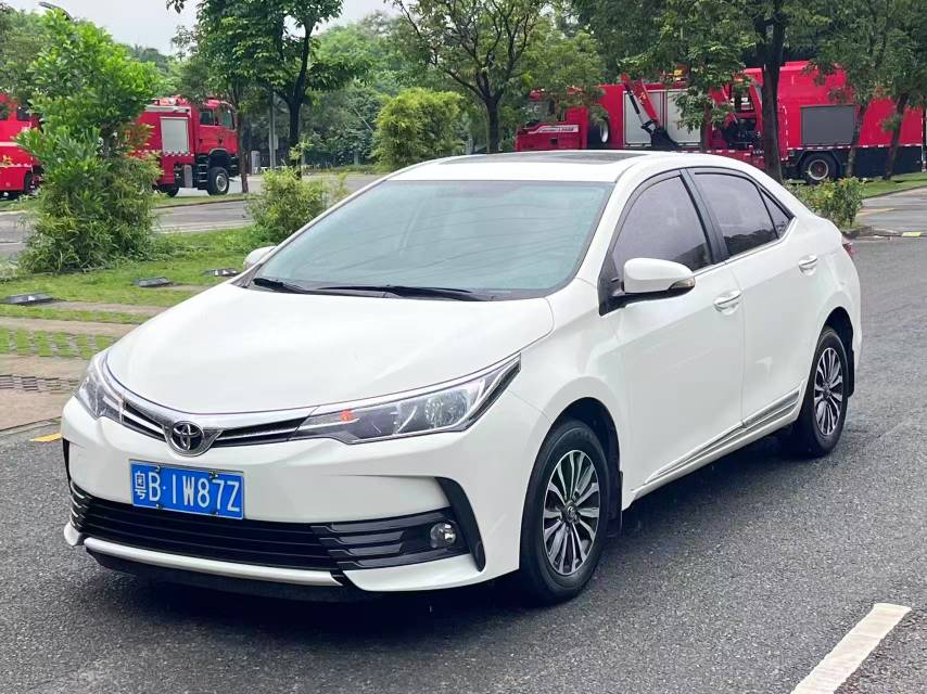 Toyota Corolla 2017 car image #2