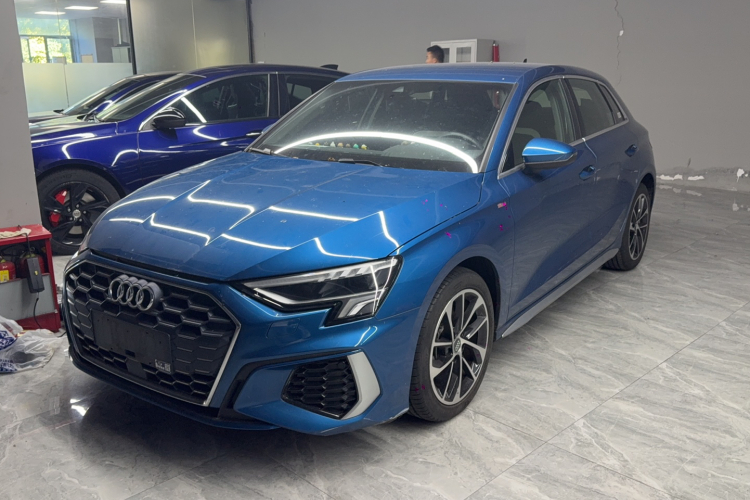 Audi A3 2021 immagine di auto #2